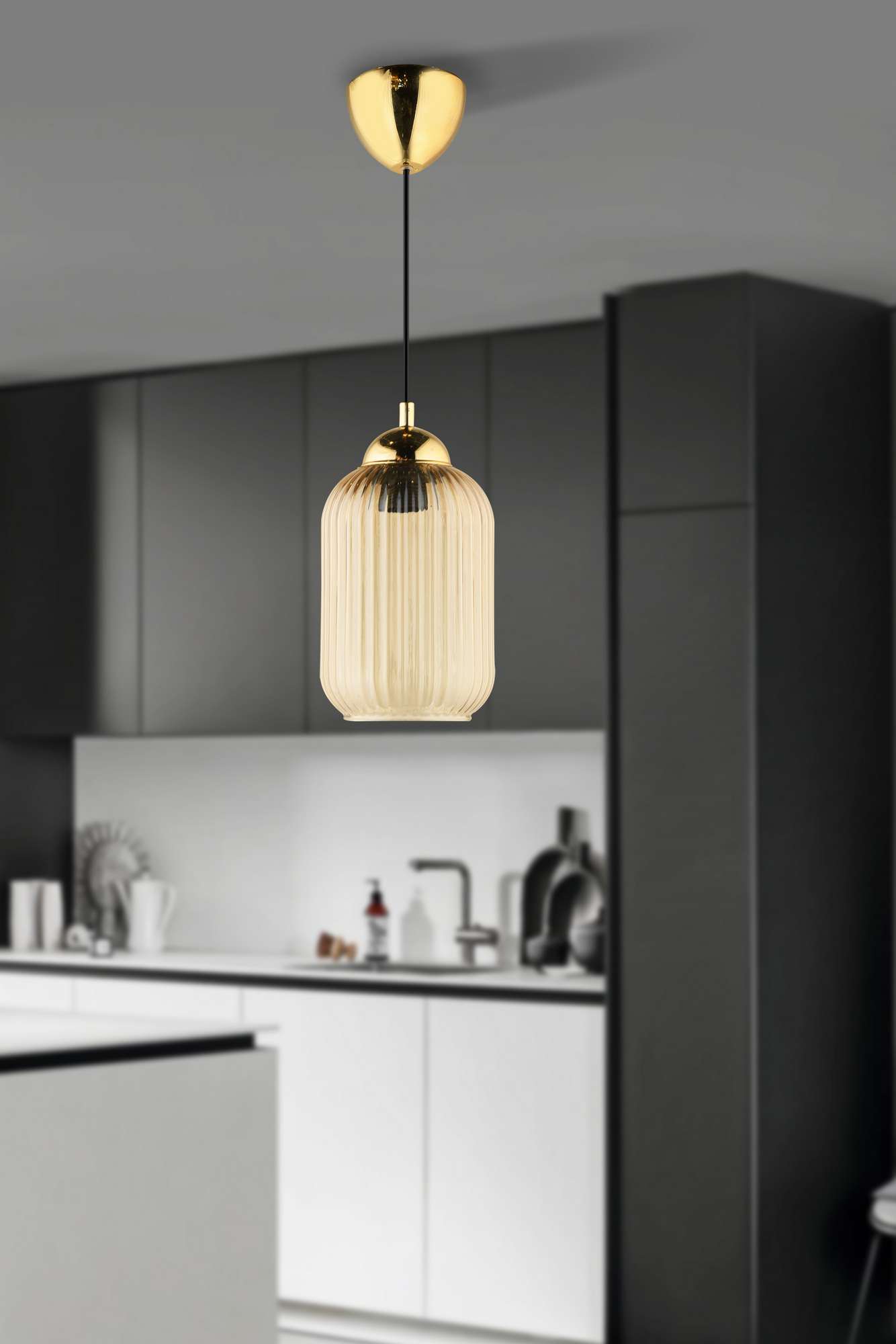 Luster 64872 Medena, Zlatna