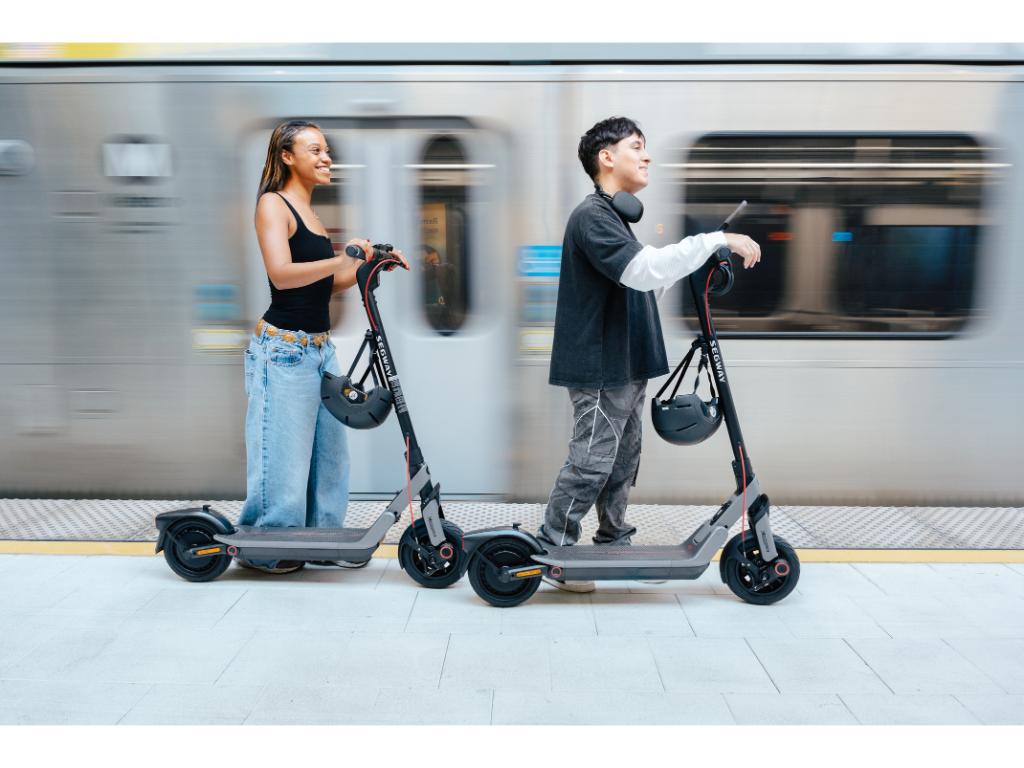 Elektricni Trotinet SEGWAY NINEBOT E3 E Silver