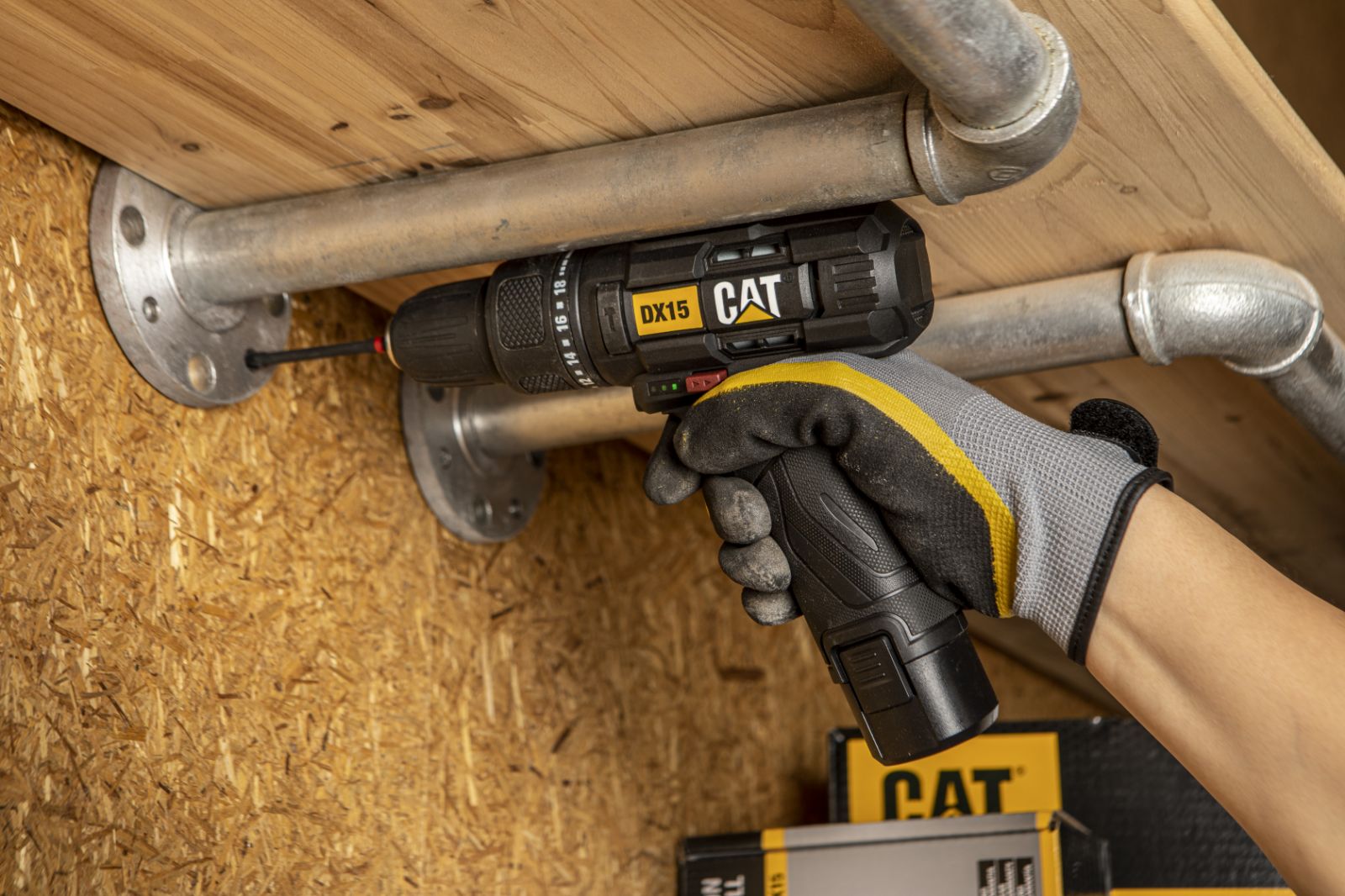 CAT aku-vibraciona bušilica zavrtač DX15.1 12V