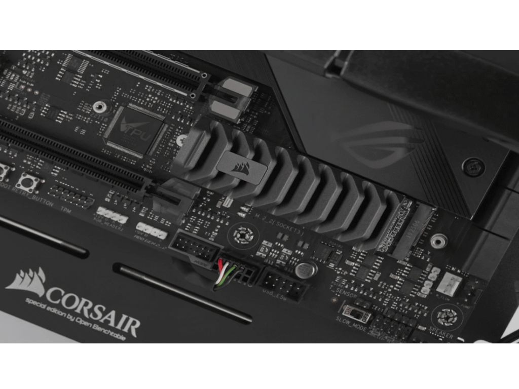 SSD CORSAIR MP600 PRO XT 1TB/M.2/NVMe/crna