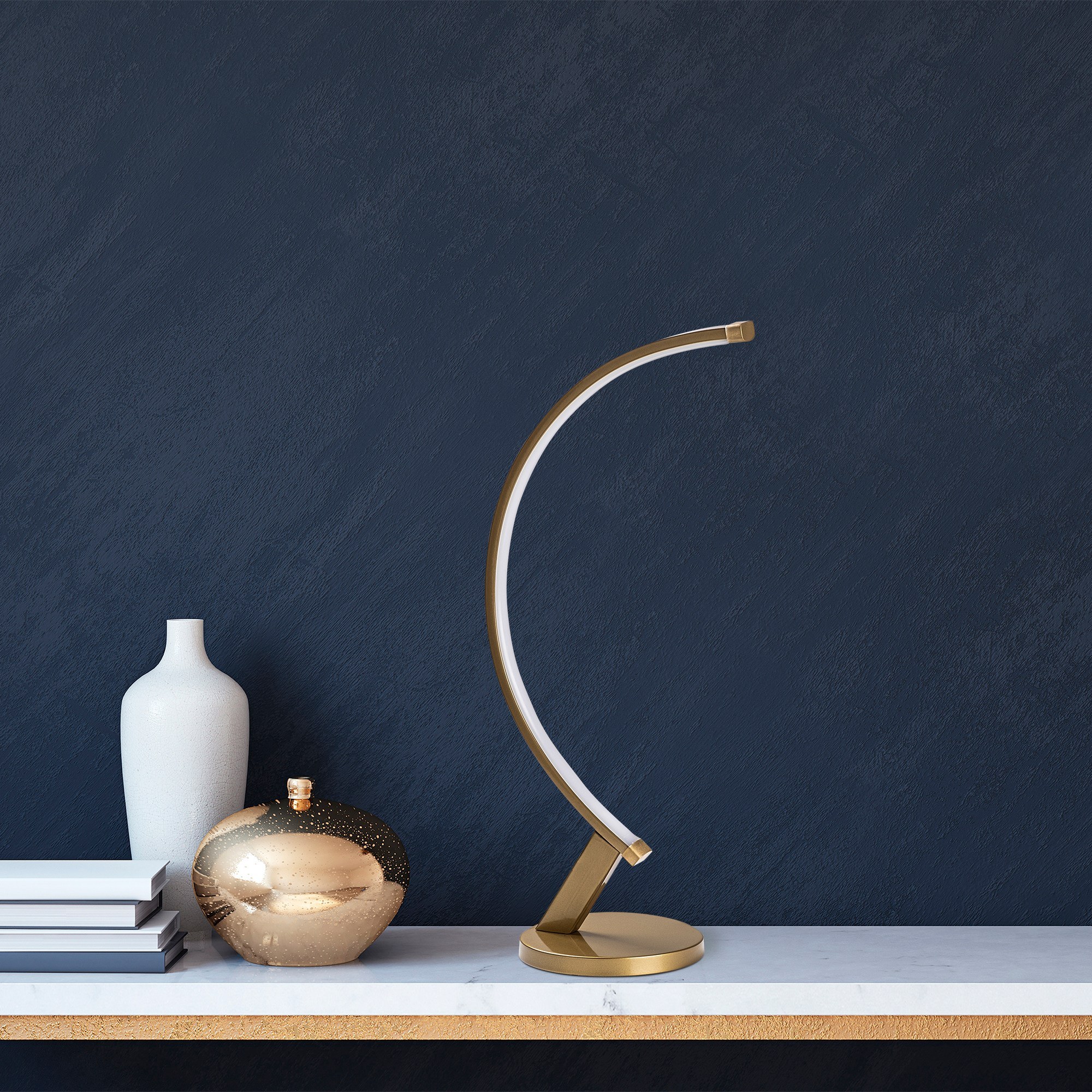 Stona lampa Bevel - 13324 Zlatna
